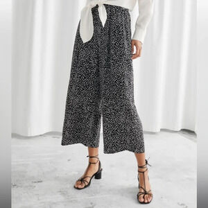 & other stories high waisted culotte pants in all over print